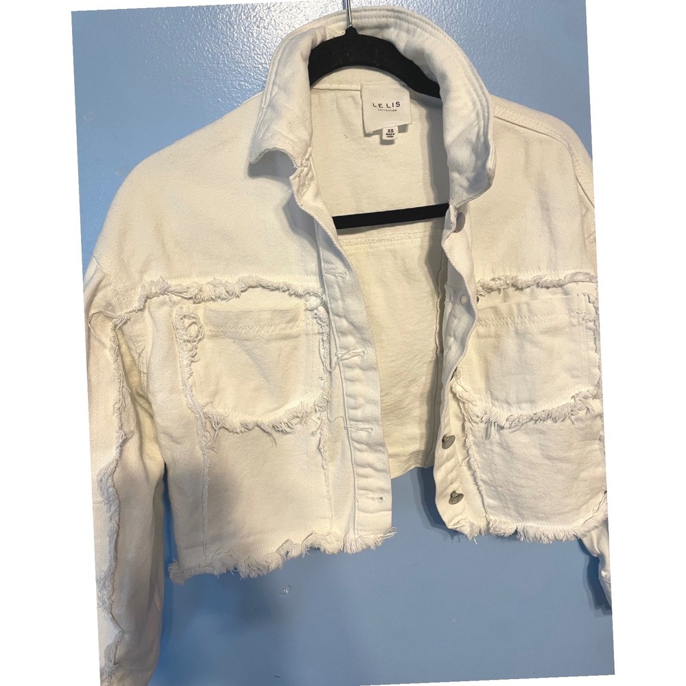 Le Lis Collection White Distressed Cropped Denim Jacket Womens XS Raw Hem